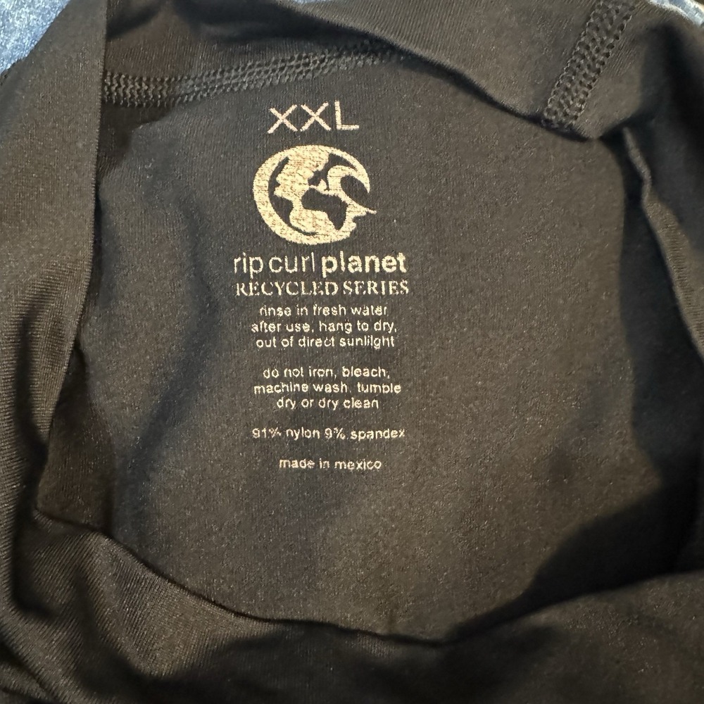 Rip Curl Mens UPF 50+ Black Short Sleeve Rash Guard size XXL 2x UV Protection - Picture 7 of 7